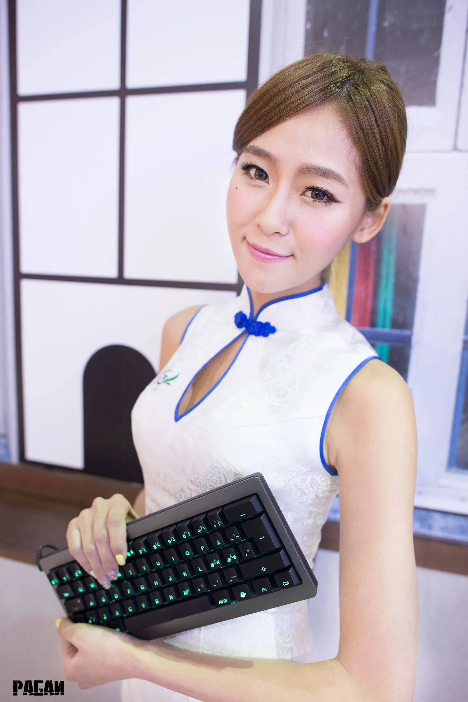 [Tập đặc biệt của Beautyleg] Winnie Xiaoxue - Nhiếp ảnh tại Triển lãm Máy tính Đài Bắc, tháng 6 năm 2014 - 1