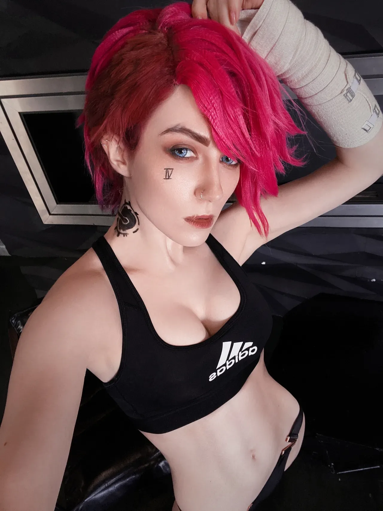 Mik Allen – Caitlyn và Vi - 30