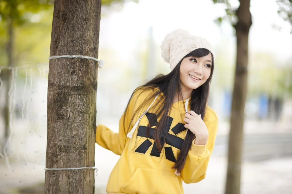 Người mẫu chân đẹp Tina Li Shuang của BEAUTYLEG - Buổi chụp hình ngoài trời với tất đen và buổi chụp hình trong studio với nội y - 5